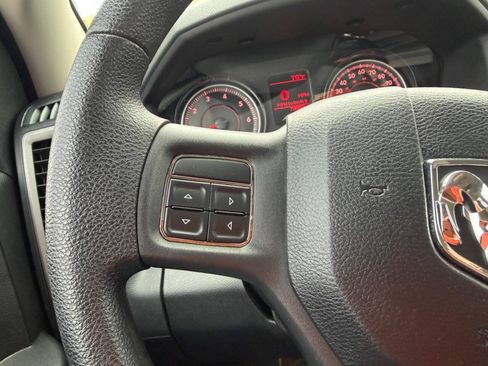 Used 2014 RAM 1500 4x4 Crew Cab w/ Remote Start & Security Group image 14