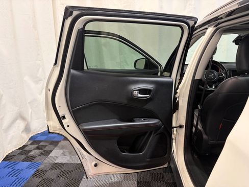 Used 2018 Jeep Compass Trailhawk w/ Navigation Group image 9