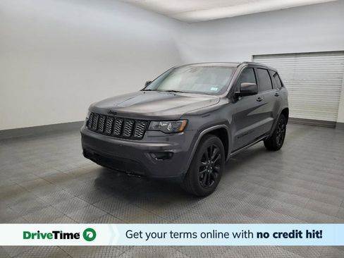 Used 2018 Jeep Grand Cherokee Altitude RWD image 1