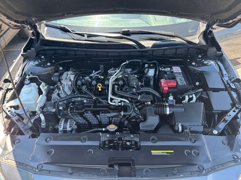Used 2025 Nissan Altima 2.5 SV FWD image 32