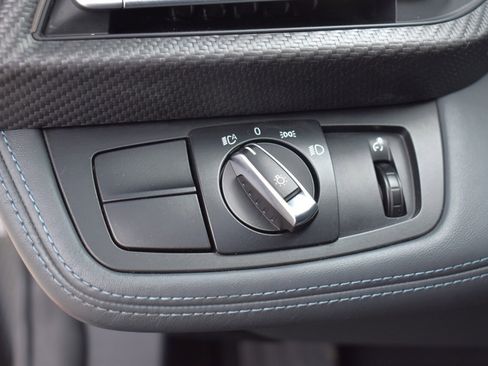 Used 2017 BMW i8 image 30