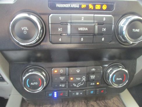 Used 2019 Ford F350 Lariat w/ Lariat Ultimate Package AWD/4WD image 17