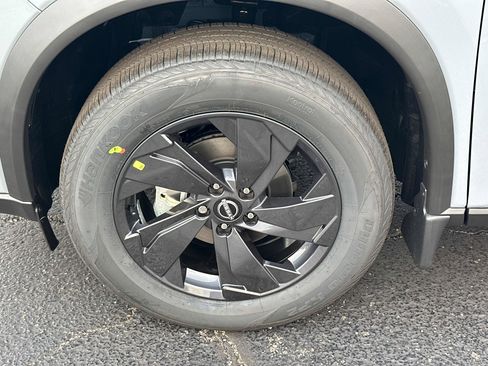 New 2026 Nissan Rogue SV AWD/4WD image 8