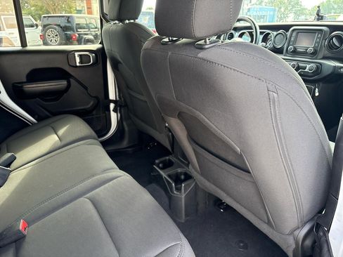 Used 2020 Jeep Wrangler Unlimited Sport image 11