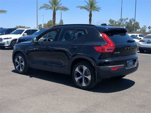 New 2025 Volvo XC40 B5 Plus w/ Climate Package image 9