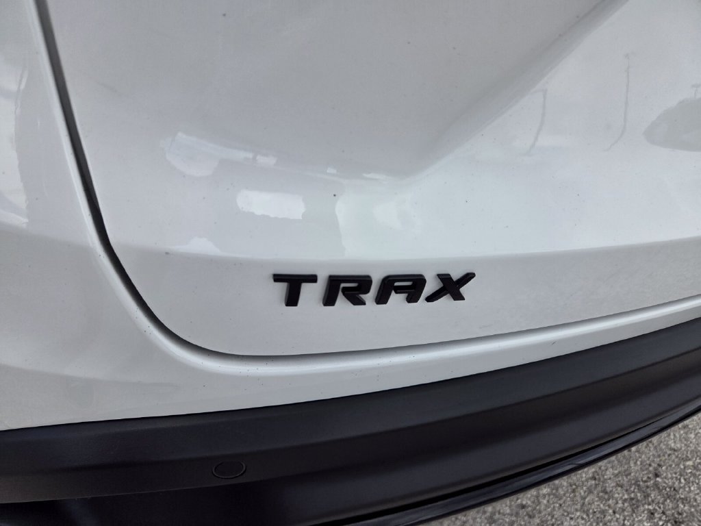 Used 2025 Chevrolet Trax RS w/ Driver Confidence Package FWD image 10