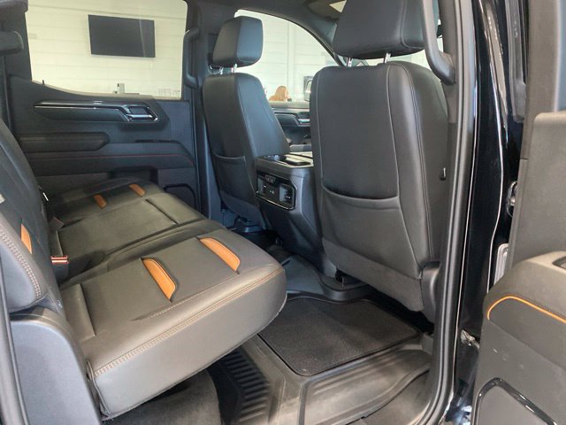 Used 2024 GMC Sierra 1500 AT4 w/ Technology Package AWD/4WD image 13