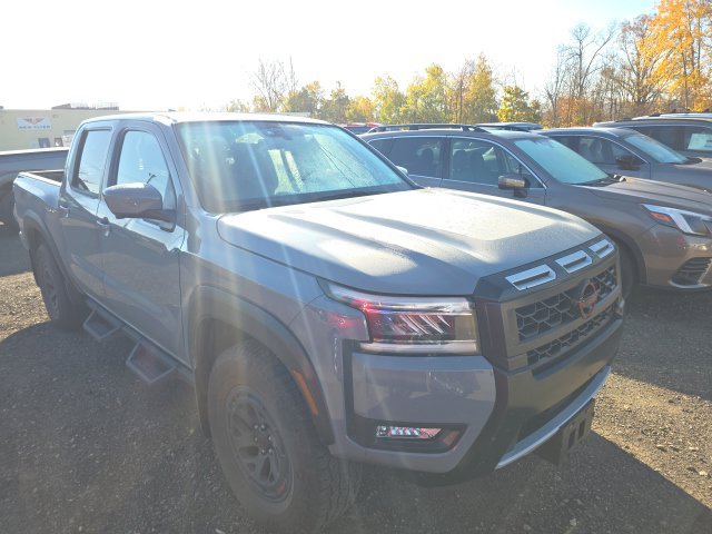 Used 2025 Nissan Frontier PRO-4X w/ Pro Premium Package AWD/4WD image 4