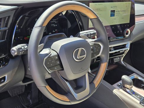 New 2026 Lexus RX 450h AWD image 11