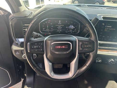 Used 2024 GMC Sierra 1500 SLT AWD/4WD image 12