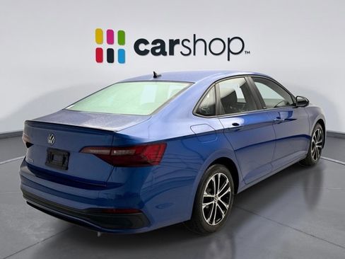 Used 2023 Volkswagen Jetta Sport image 5