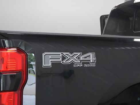 Used 2024 Ford F250 Lariat w/ Black Appearance Package AWD/4WD image 38