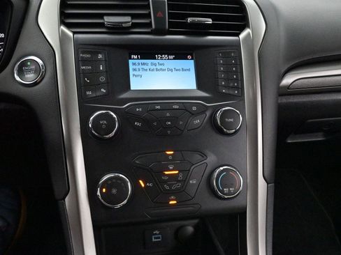Used 2020 Ford Fusion S FWD image 20