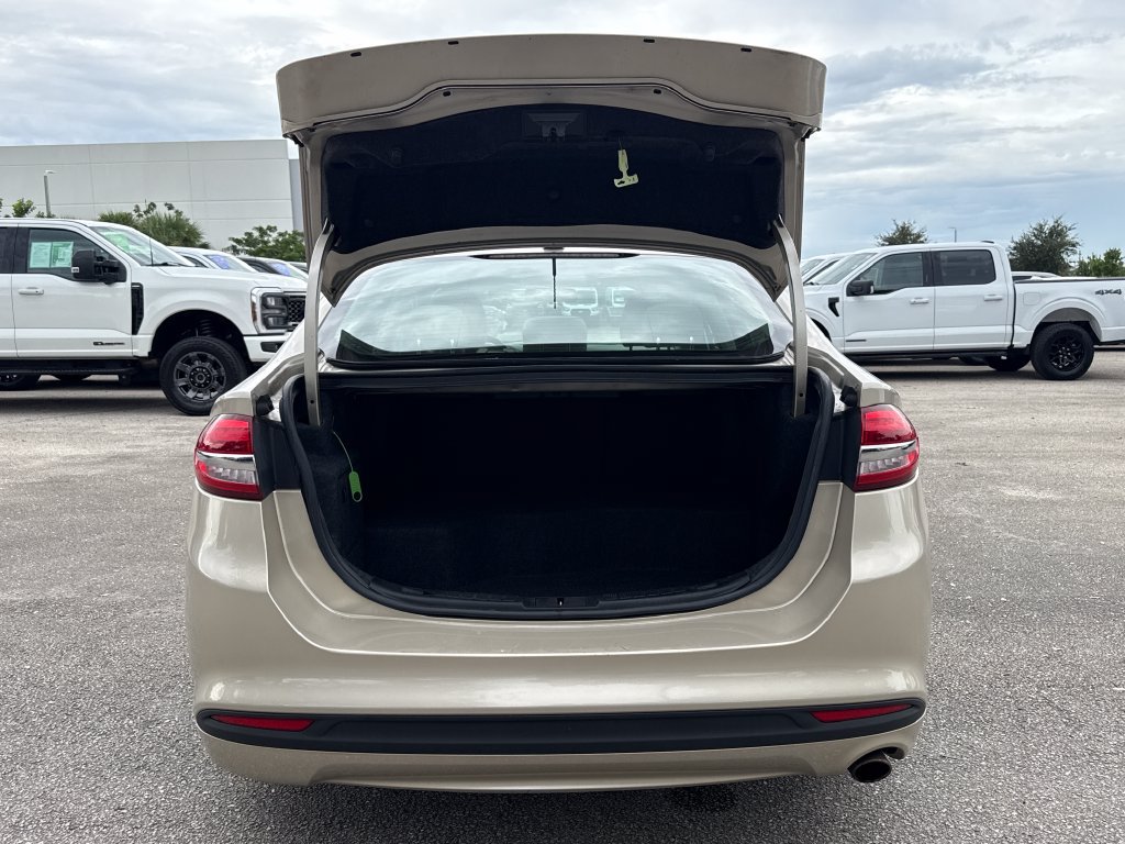 Used 2018 Ford Fusion S FWD image 23