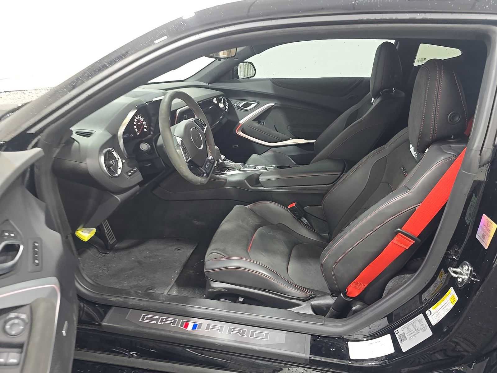 Used 2022 Chevrolet Camaro ZL1 RWD image 11