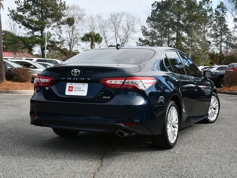 Certified 2019 Toyota Camry XLE image 6