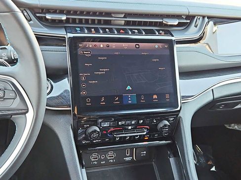 Used 2022 Jeep Grand Cherokee Trailhawk w/ Advanced Protech Group II image 28