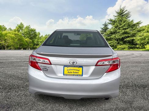 Used 2014 Toyota Camry SE FWD image 6