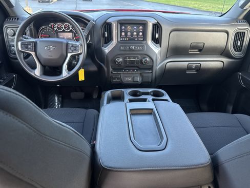 Used 2021 Chevrolet Silverado 1500 Custom Trail Boss w/ Safety Confidence Package AWD/4WD image 13