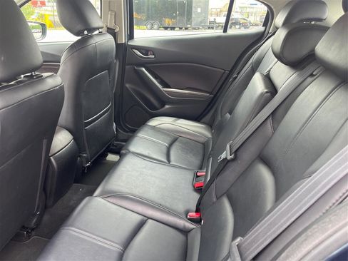 Used 2018 MAZDA MAZDA3 Touring FWD image 10