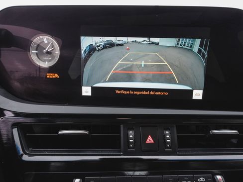 Used 2023 Lexus ES 250 w/ Premium Package image 16