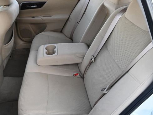 Used 2014 Nissan Altima 2.5 S w/ Display Audio Package image 8