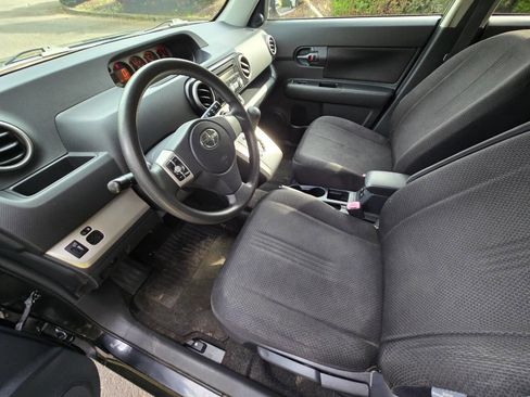 Used 2008 Scion xB FWD image 25