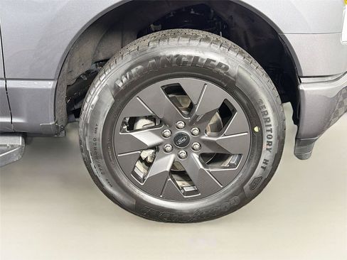 Used 2024 Ford F150 Lightning XLT AWD/4WD image 37