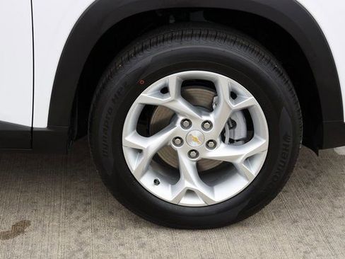 New 2026 Chevrolet Trax LS w/ LS Convenience Package image 9