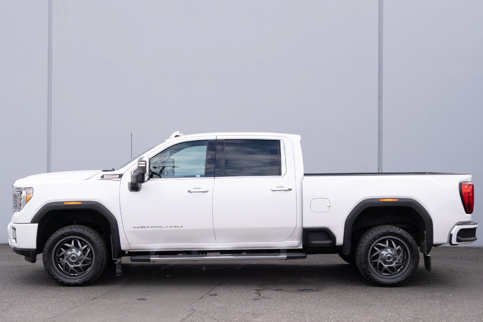 Used 2023 GMC Sierra 3500 Denali w/ Denali Ultimate Package AWD/4WD image 33