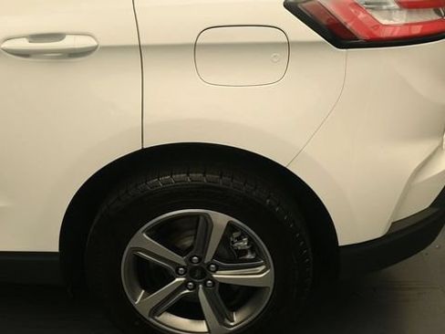 Certified 2024 Ford Edge SEL w/ Convenience Package AWD/4WD image 9