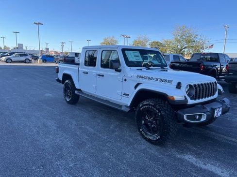 New 2025 Jeep Gladiator Sport S image 7