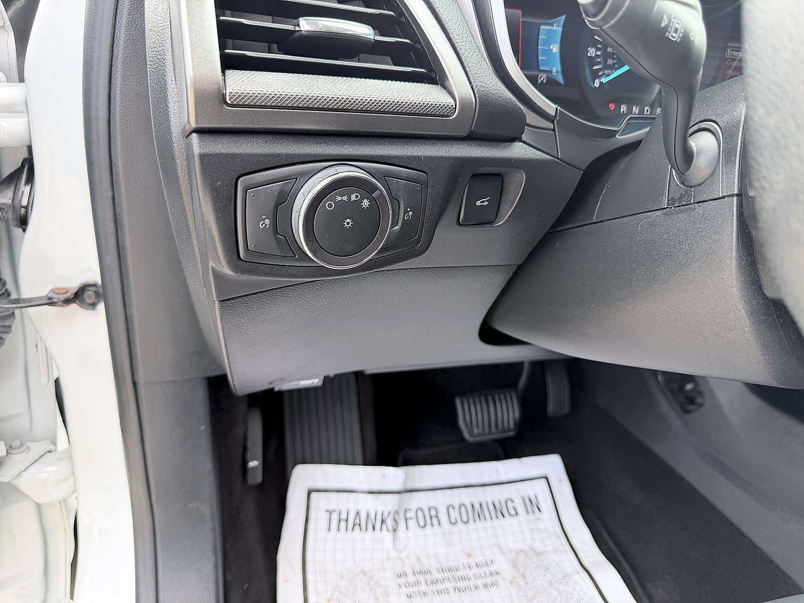 Used 2019 Ford Fusion SE FWD image 23