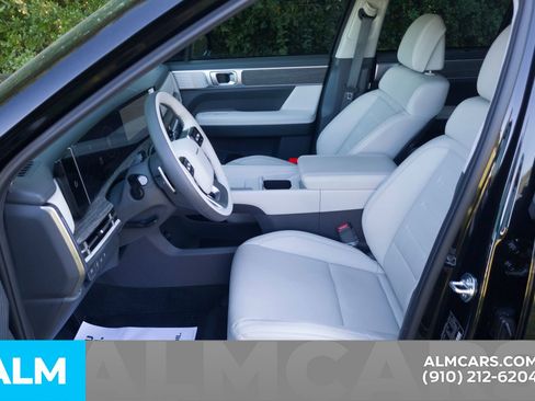 Used 2025 Hyundai Santa Fe Calligraphy image 17