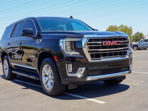Used 2022 GMC Yukon SLT w/ SLT Premium Package AWD/4WD image 7