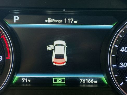 Used 2019 Genesis G70 2.0T Advanced w/ Elite Package image 15