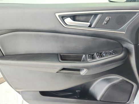 Used 2024 Ford Edge SEL image 35