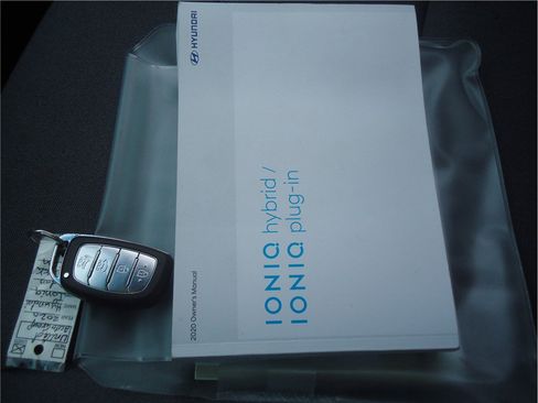 Used 2020 Hyundai Ioniq Blue FWD image 33