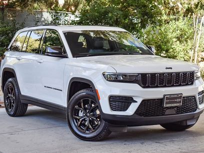 New 2025 Jeep Grand Cherokee Altitude