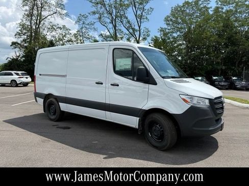Used 2026 Mercedes-Benz Sprinter 2500 image 3
