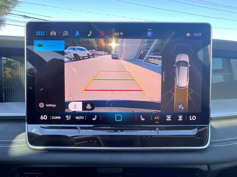 New 2025 Volkswagen Tiguan SE image 17