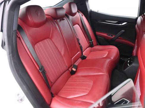 Used 2022 Maserati Ghibli Modena RWD image 34