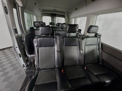 Used 2020 Ford Transit 350 XL image 32