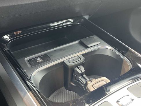 Used 2026 Mercedes-Benz GLB 250 4MATIC image 43