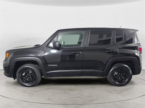 Used 2022 Jeep Renegade Sport image 2