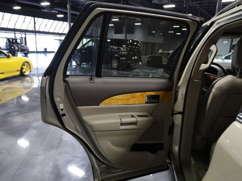 Used 2011 Lincoln MKX 2WD w/ Wood Pkg image 13