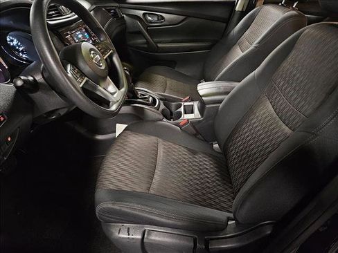 Used 2018 Nissan Rogue S image 14