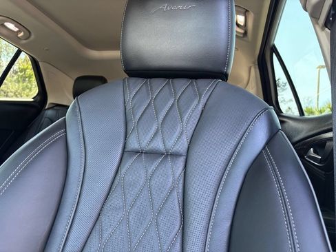 Used 2023 Buick Envision Avenir AWD/4WD image 18