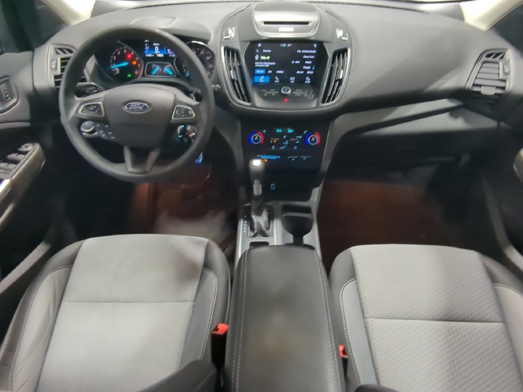 Used 2017 Ford Escape SE w/ Equipment Group 201A FWD image 18