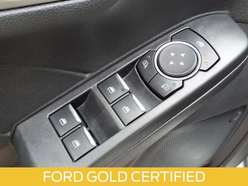 Certified 2022 Ford Escape Titanium AWD/4WD image 18